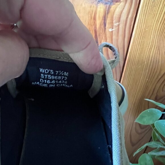 WOMEN'S SPERRY TOP SIDER BOAT SHOES KHAKI CANVAS  LEATHER SHOE STRINGS SZ 7.5 M - Picture 3 of 13